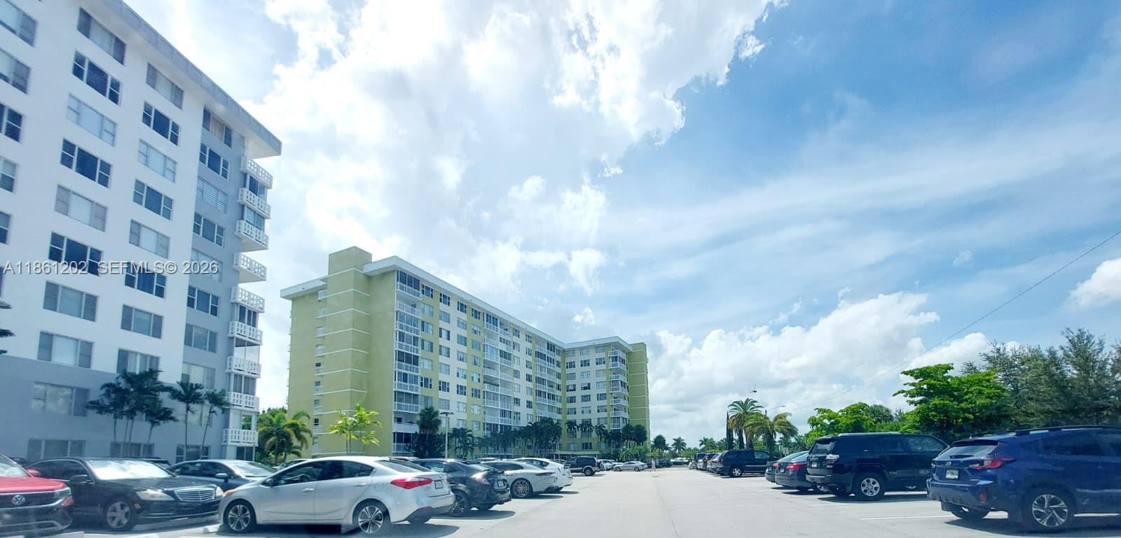 HILLCREST NO 21 CONDO - Residential