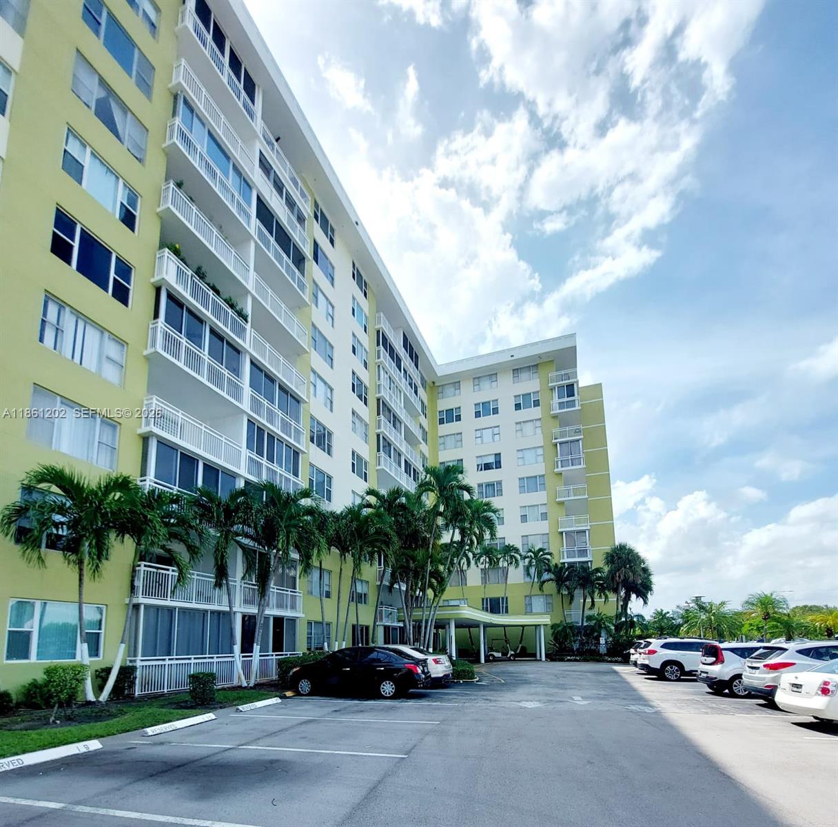 HILLCREST NO 21 CONDO - Residential