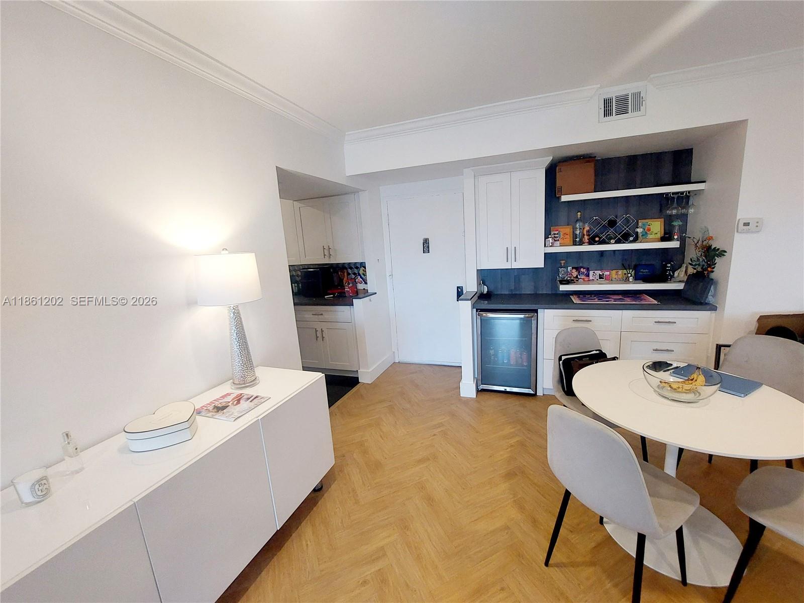 HILLCREST NO 21 CONDO - Residential