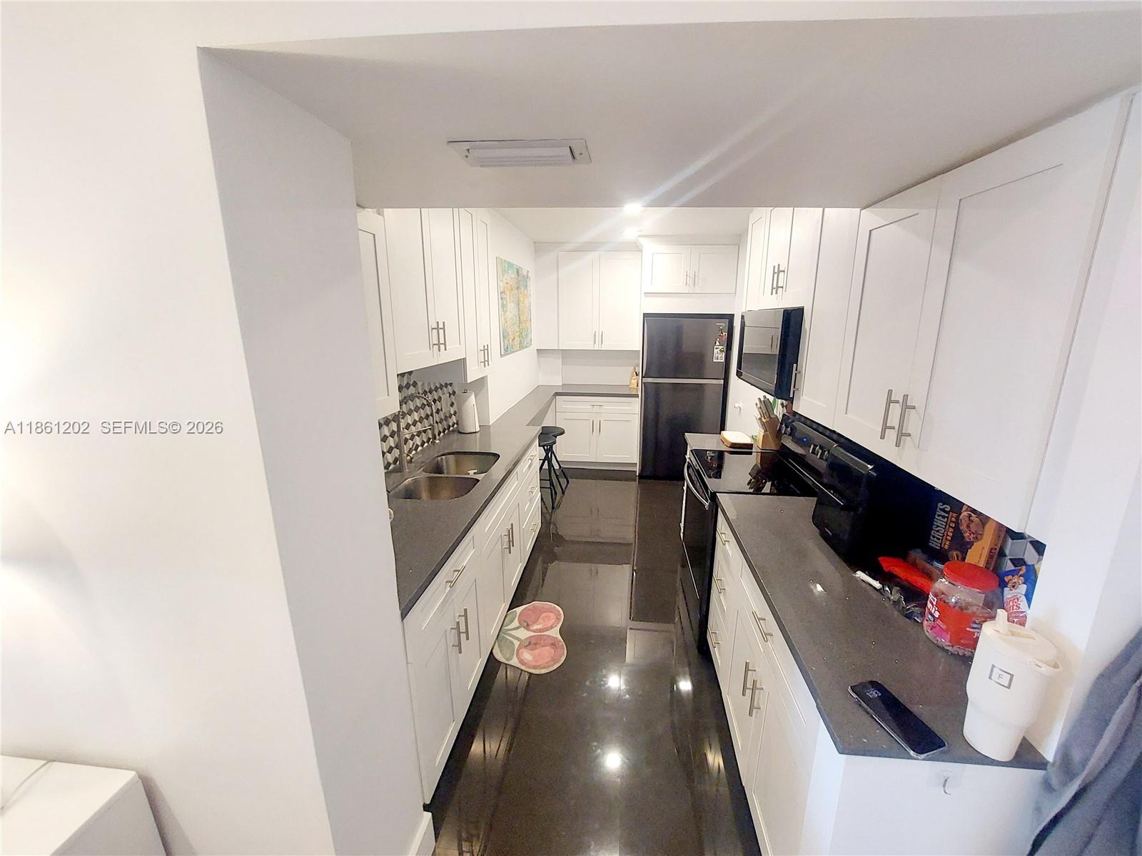 HILLCREST NO 21 CONDO - Residential