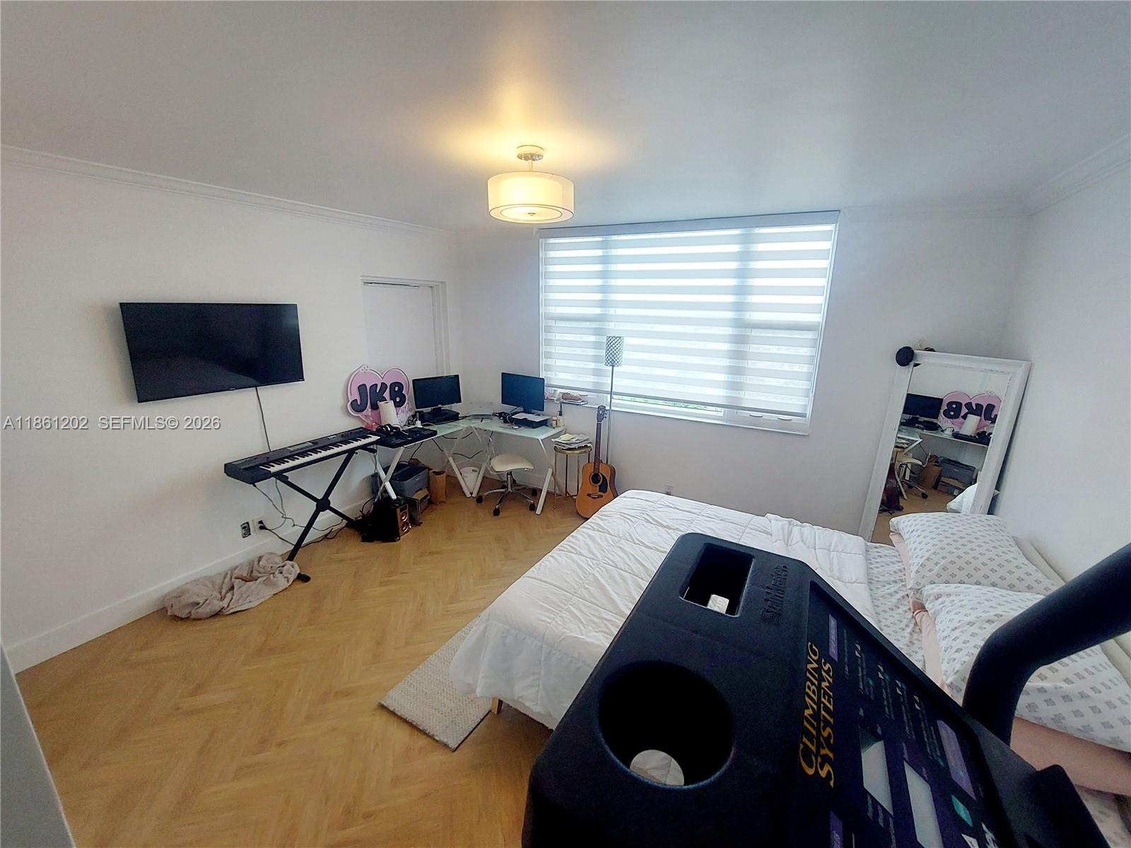 HILLCREST NO 21 CONDO - Residential