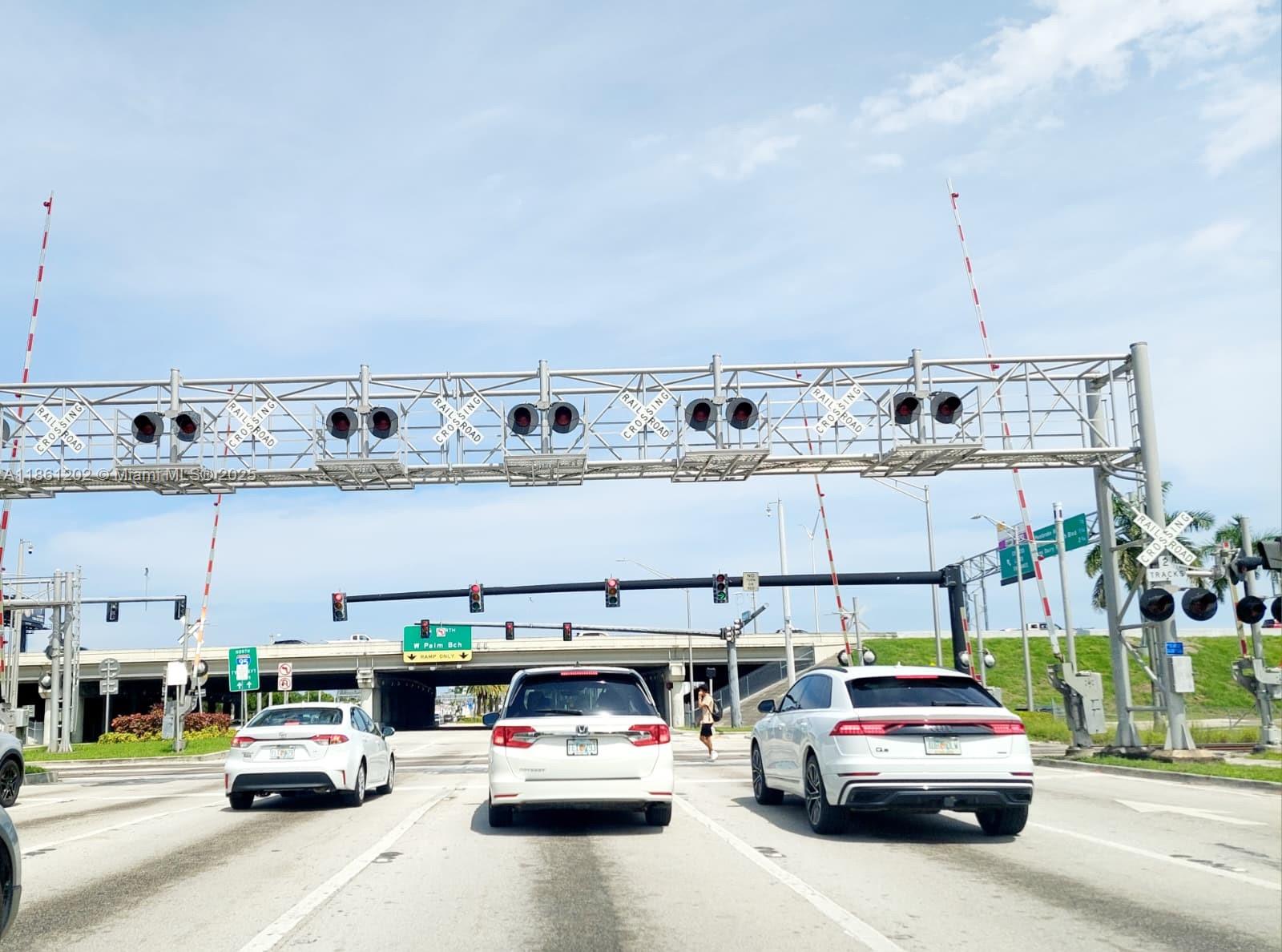 HILLCREST NO 21 CONDO - Residential