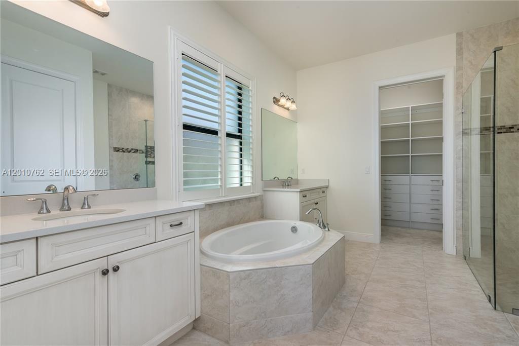 HERON BAY NORTH PLAT 4 - Residential
