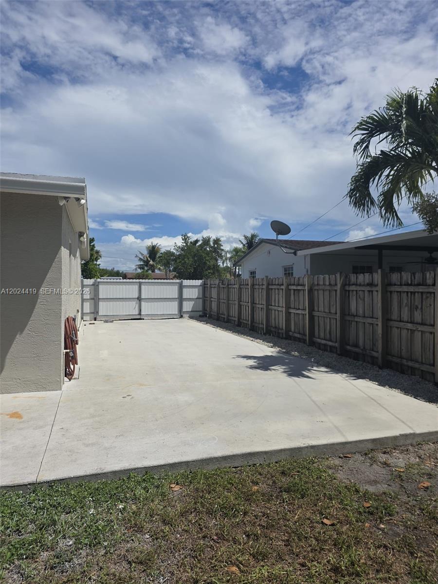 S CORAL HOMES SEC 3 - Residential Lease