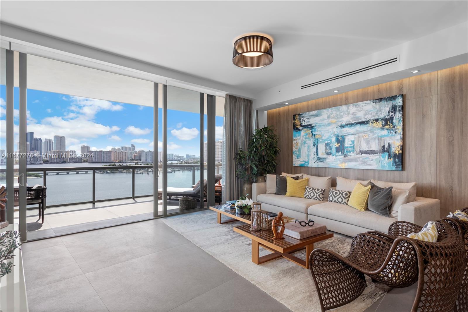 ECHO CONDO - Residential