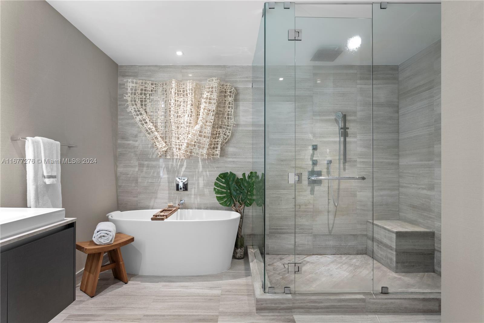 ECHO CONDO - Residential