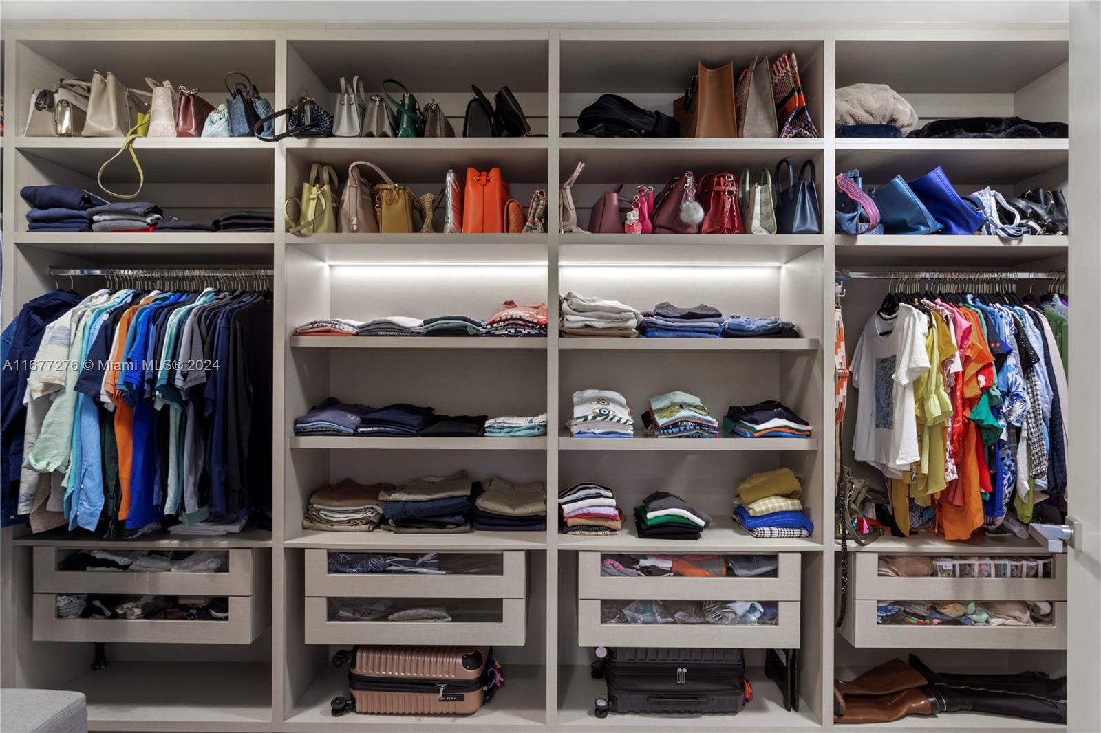 ECHO CONDO - Residential