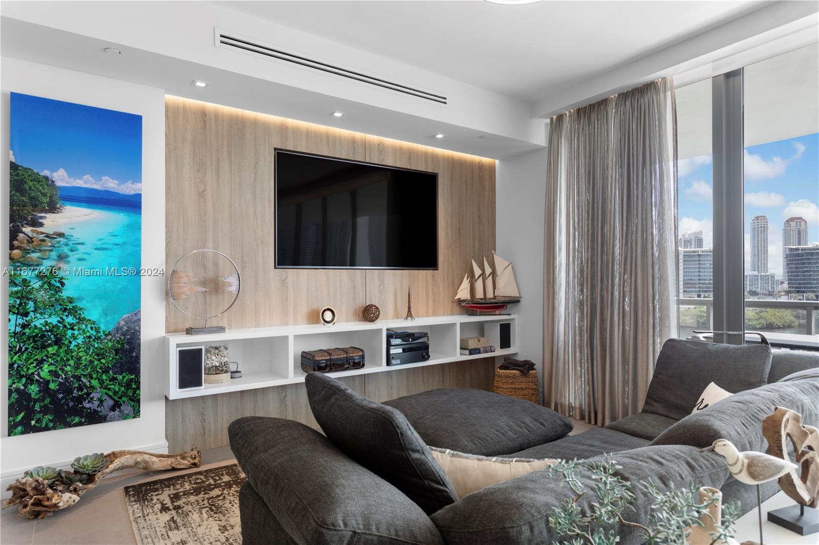 ECHO CONDO - Residential