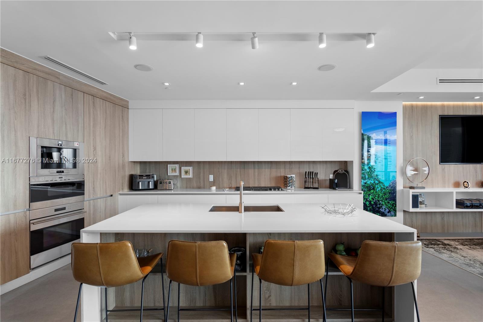 ECHO CONDO - Residential