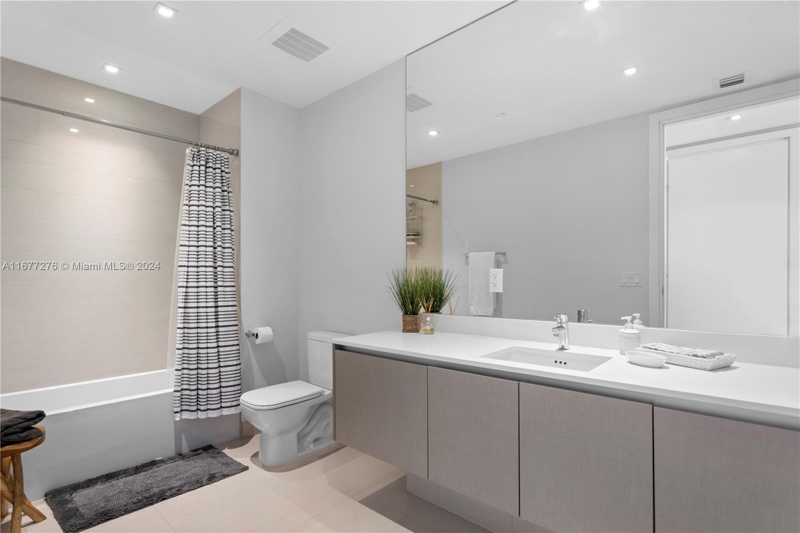 ECHO CONDO - Residential