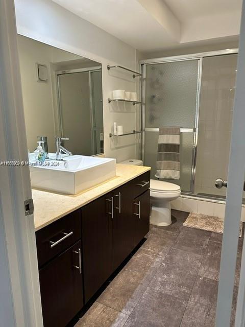 BUILDING NINE OF RACQUET - Residential