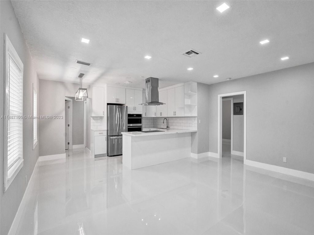 Photo of 1935 Riverside Dr, Fort Lauderdale, FL 33312 (MLS # A11487105)