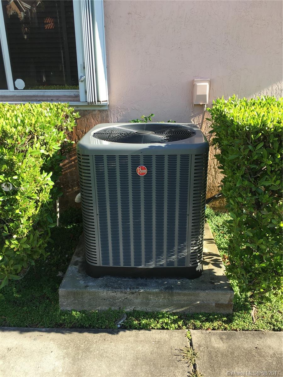 Reserve At Doral - Residential