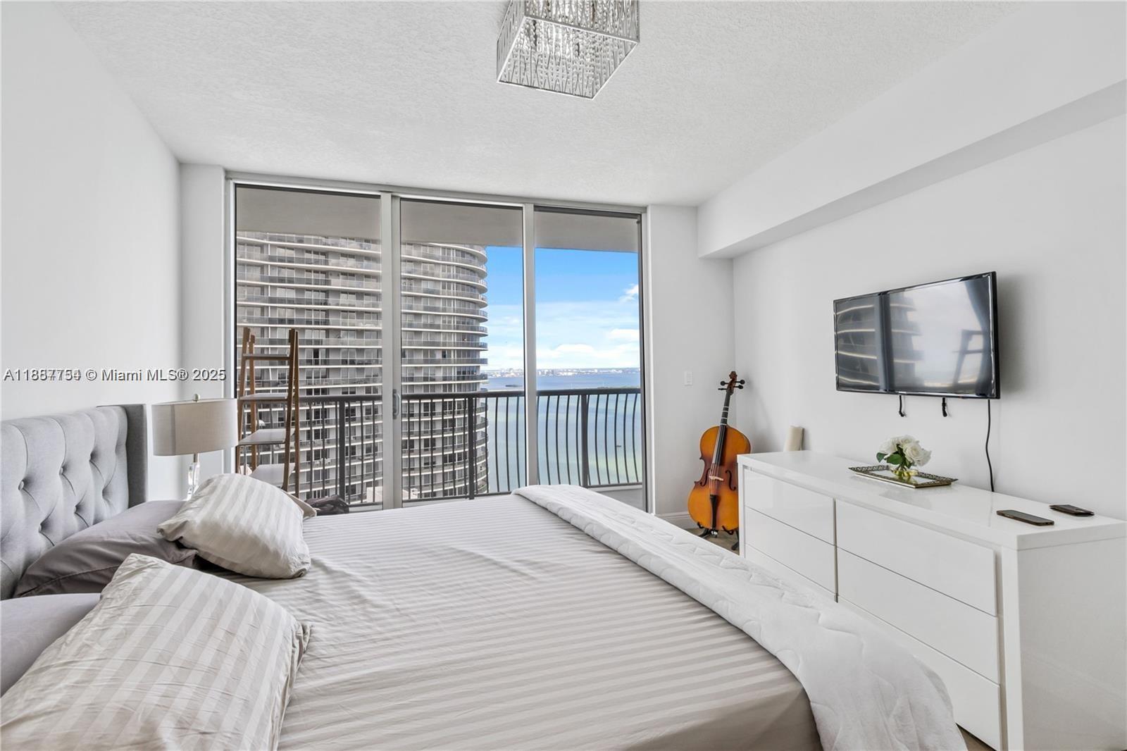 1750 N Bayshore Dr 3003