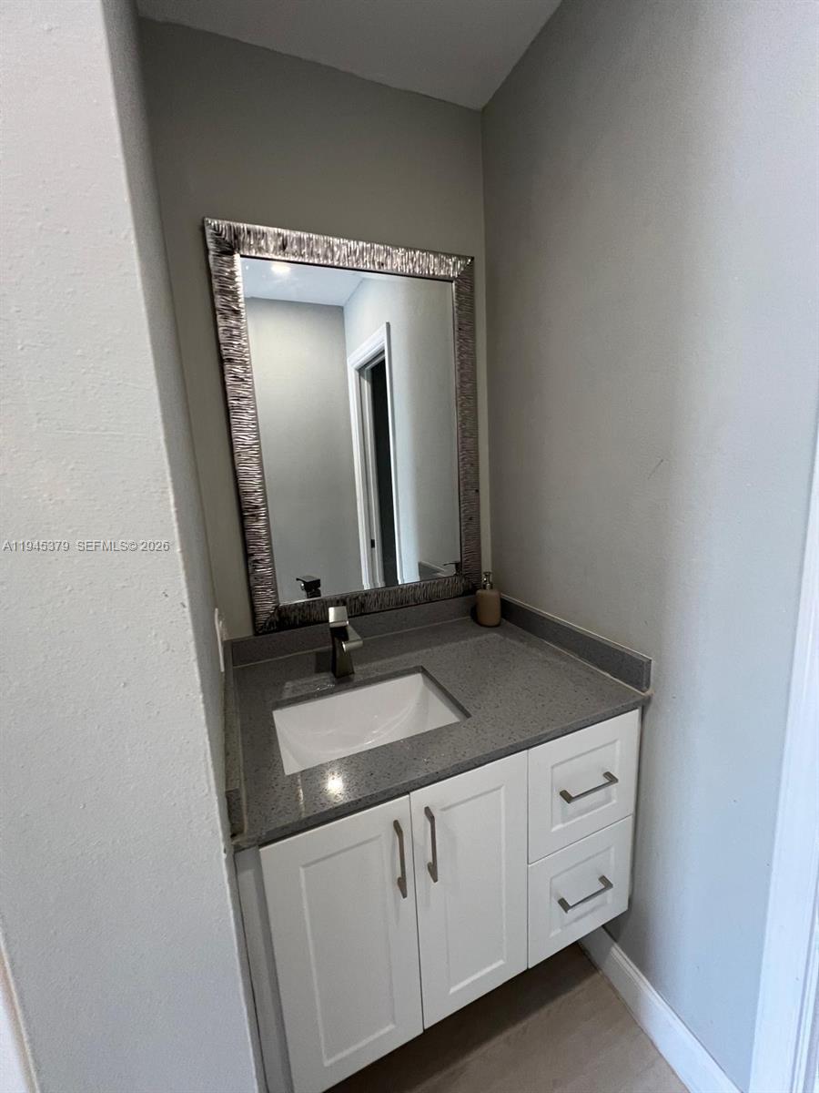 DOLPHIN CONDO - Residential