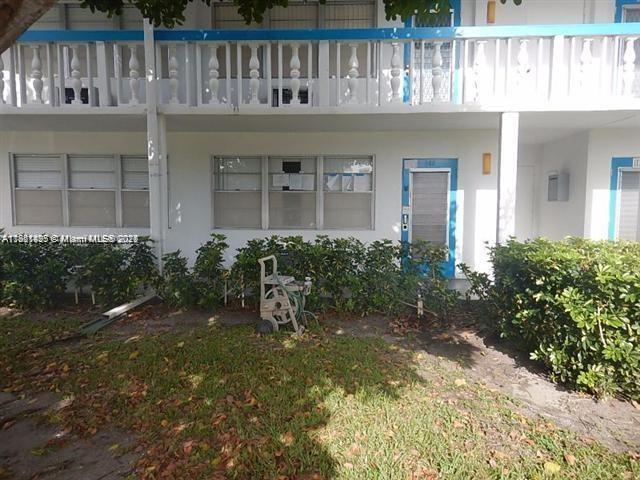 MOVE IN READY, FIRST FLOOR, 1 BEDROOM 1 BATH CONDO. TILE FLOORS THRUOUT, WALL UNIT AC, GATED COMMUNITY, MANY AMENITIES IN THE COMPLEX. SCREEN ENCLOSED PATIO. PRICEDTO SELL!! PARKING RIGHT OUTSIDE YOUR DOOR, BUS STOP, POOL AND TENNIS STEPS AWAY. ASSOCIATION FOR 55+ PERSON COMPLEX IS CENTURY VILLAGE DEERFIELD BEACH, MUST SEE.