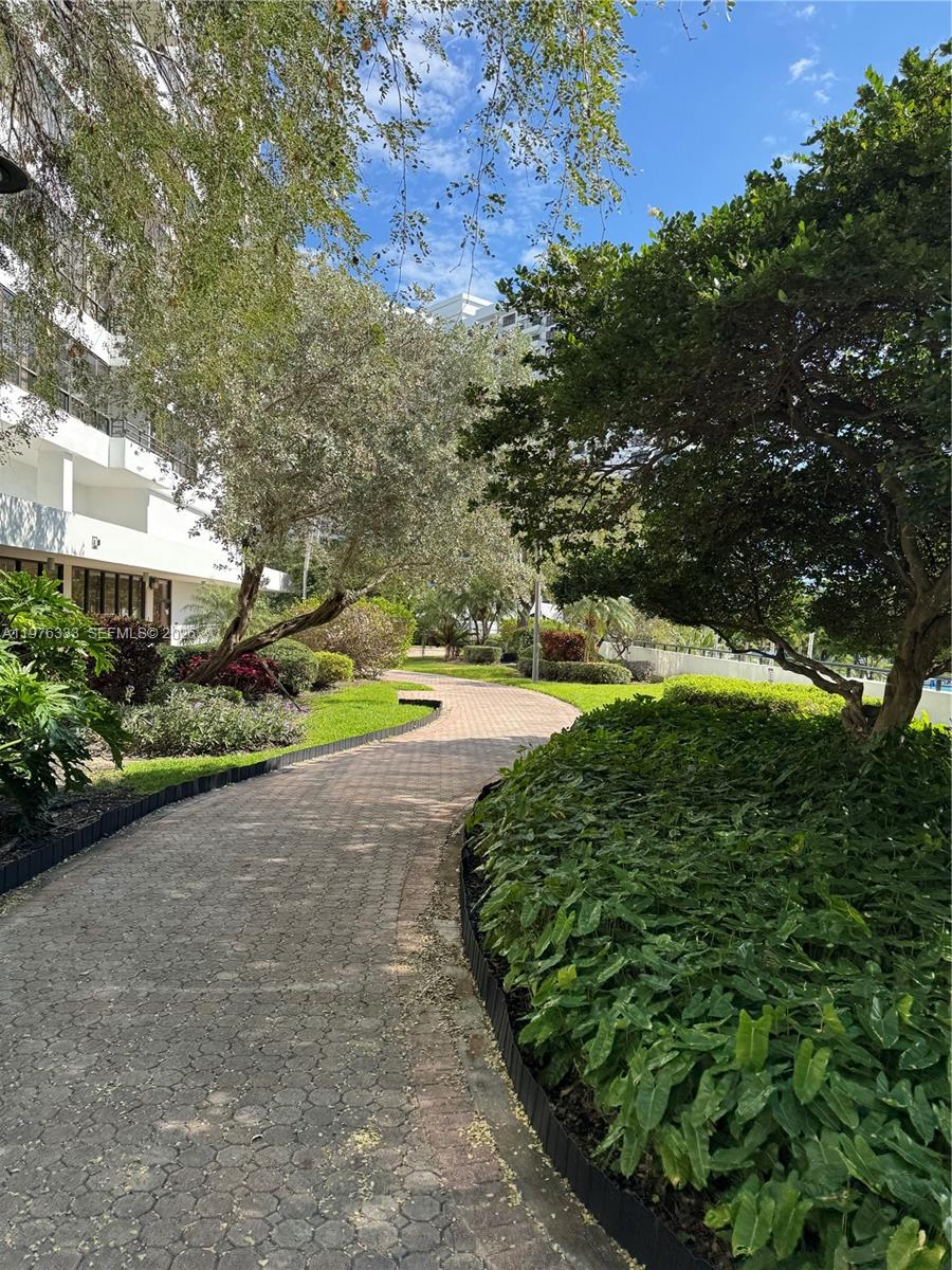 OLYMPUS CONDO PHASE - Residential