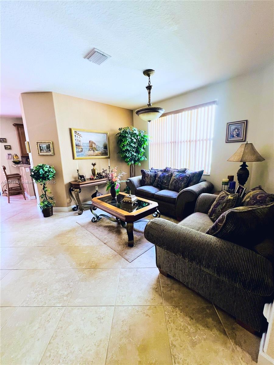 KEYS GARDEN - Residential