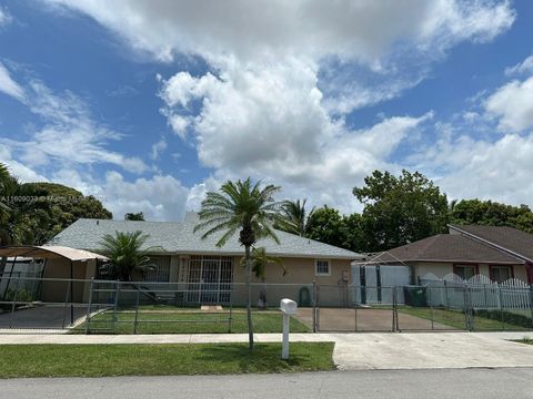 Single Family Residence in Miami FL 20326 123rd Pl Pl.jpg