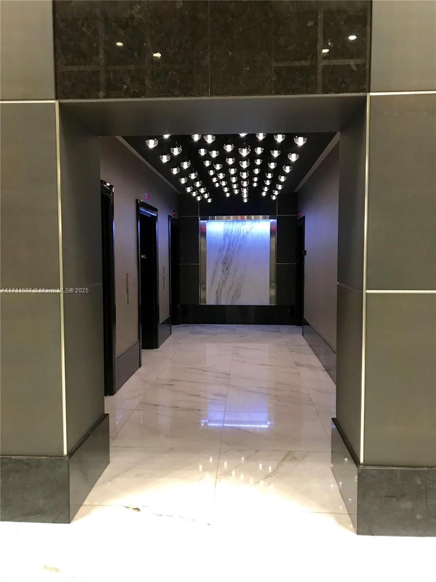 THE PLAZA 901 BRICKELL - Residential Lease