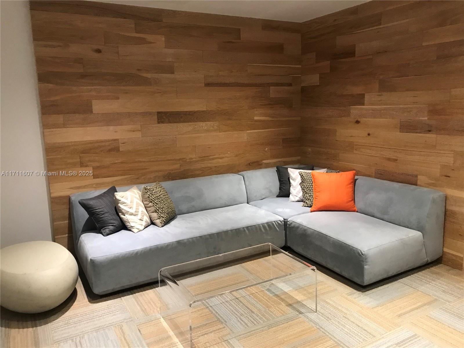 THE PLAZA 901 BRICKELL - Residential Lease