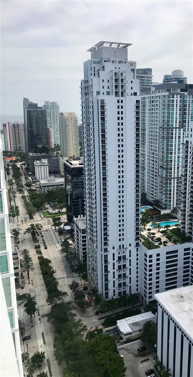 THE PLAZA 901 BRICKELL - Residential Lease