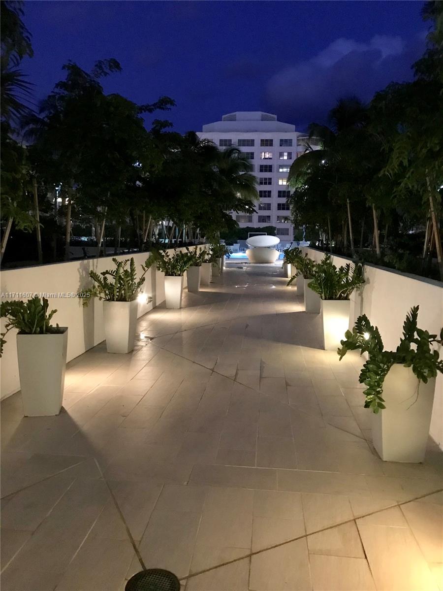 THE PLAZA 901 BRICKELL - Residential Lease