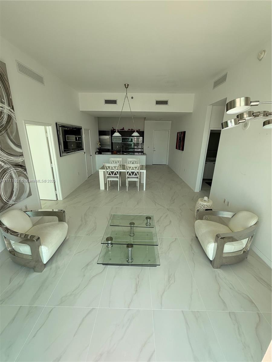 THE PLAZA 901 BRICKELL - Residential Lease