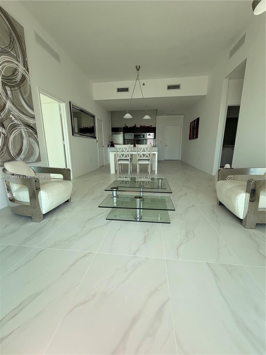 THE PLAZA 901 BRICKELL - Residential Lease