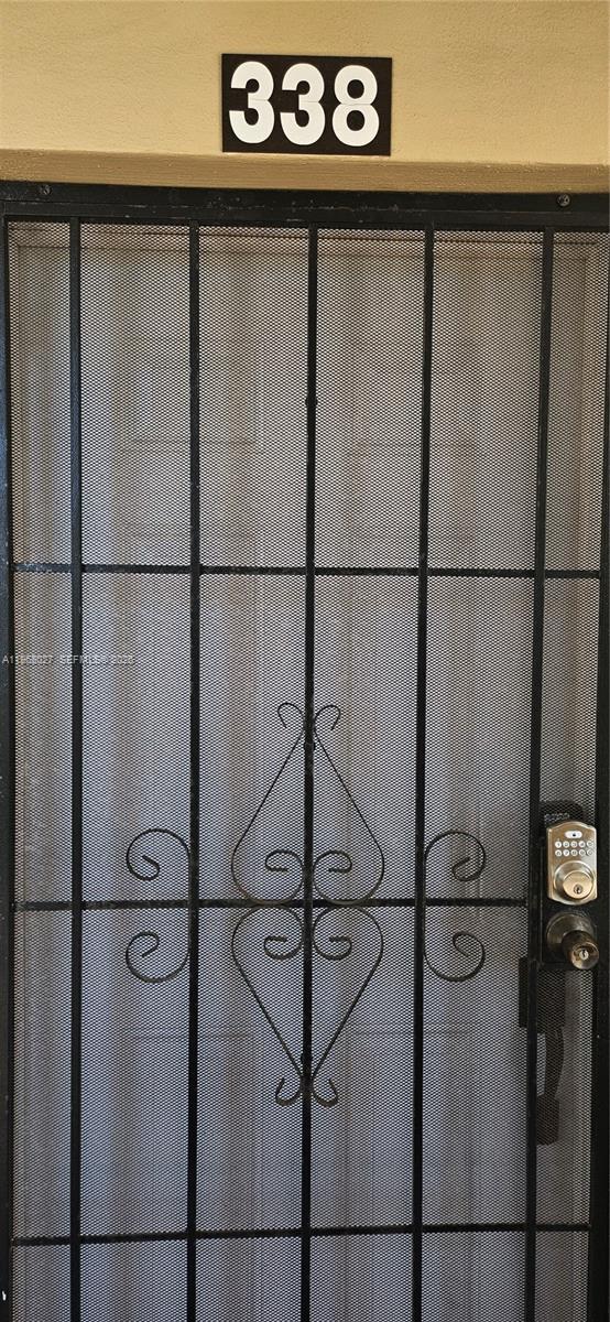 CYPRESS CHASE CONDO NO 8 - Residential