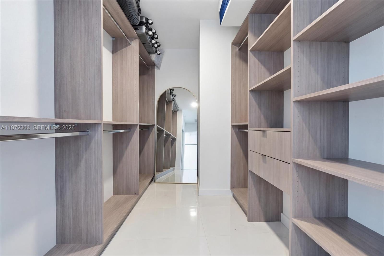 PARAMOUNT MIAMI WORLDCENT - Residential