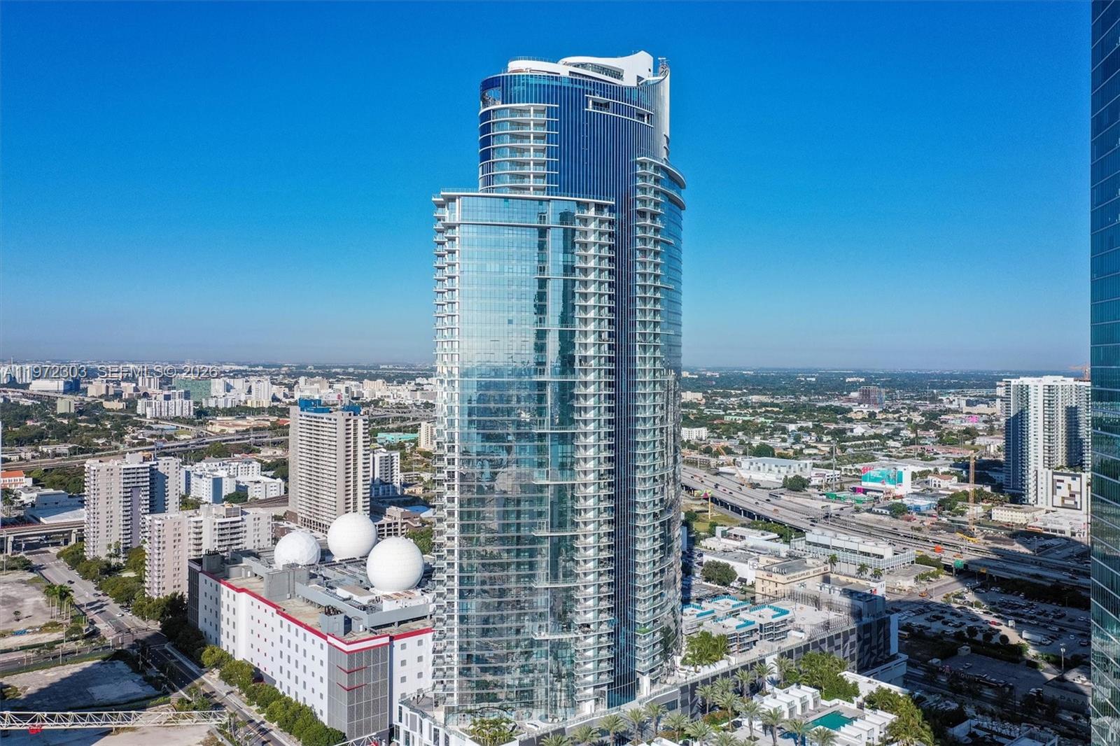 PARAMOUNT MIAMI WORLDCENT - Residential