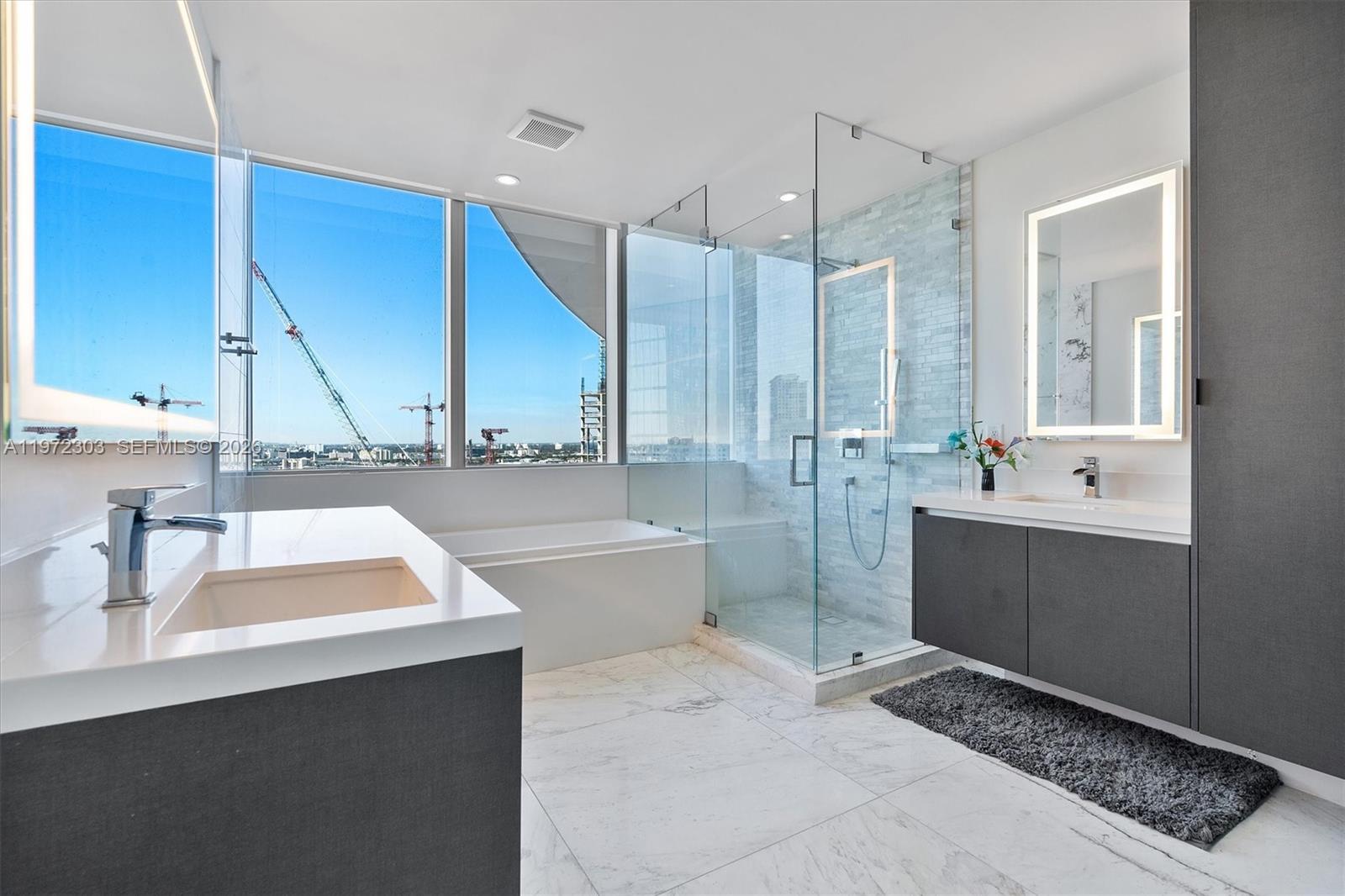 PARAMOUNT MIAMI WORLDCENT - Residential