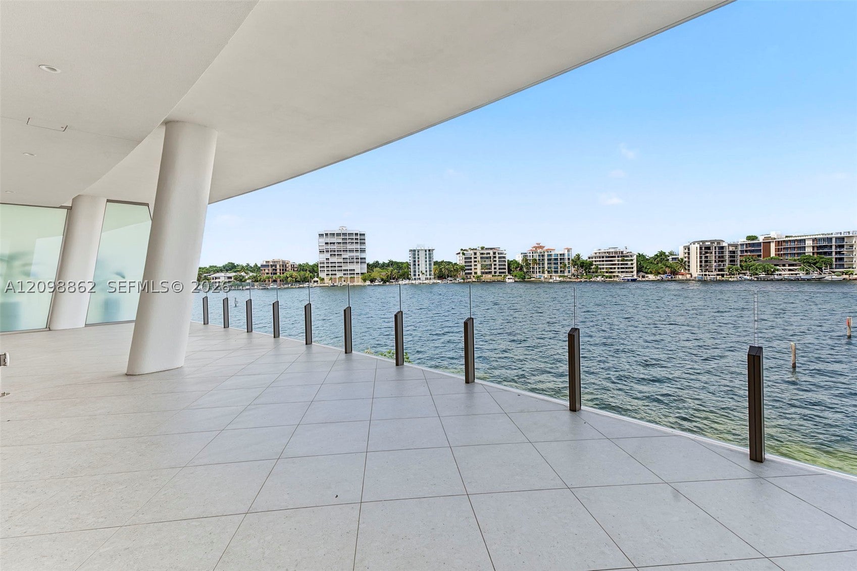 5 Grove Isle Dr L-304