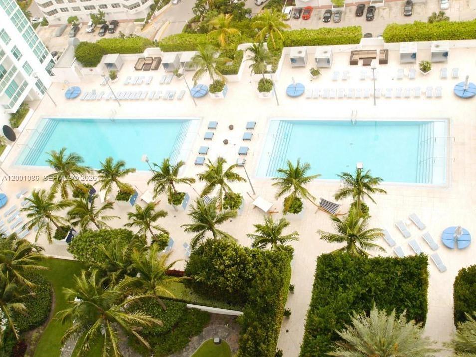 THE PLAZA 901 BRICKELL CO - Residential