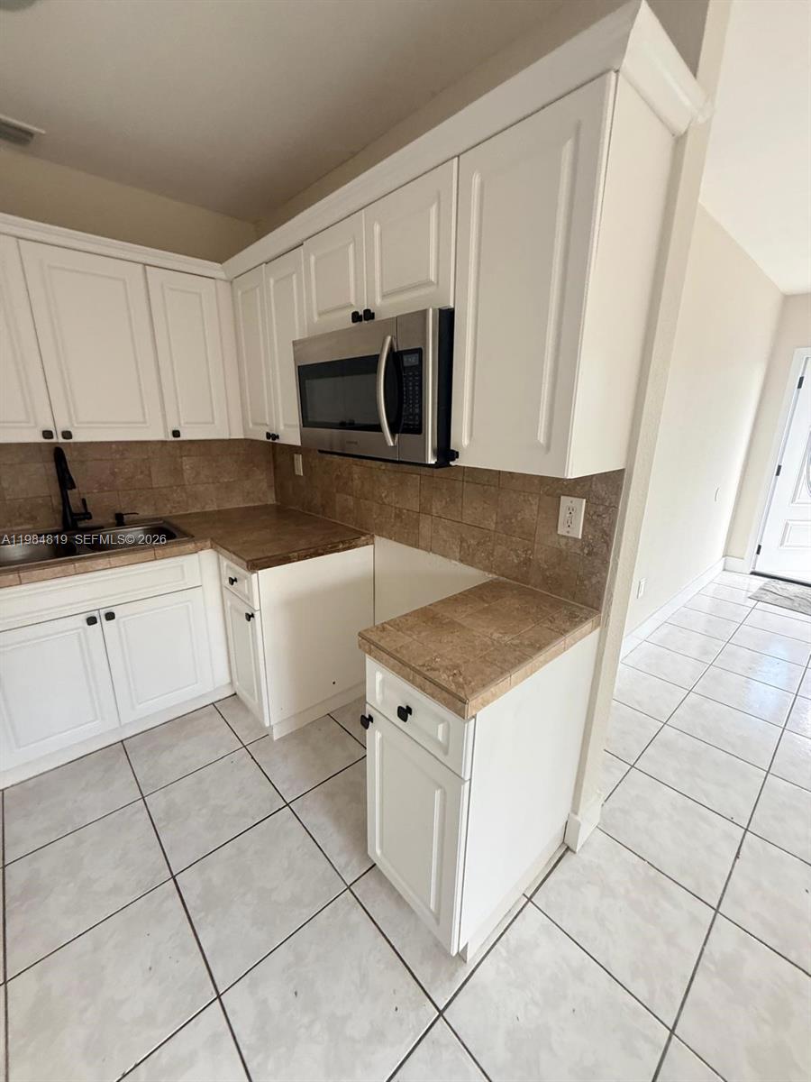 HMSTD LAKE PARK HOMES - Residential