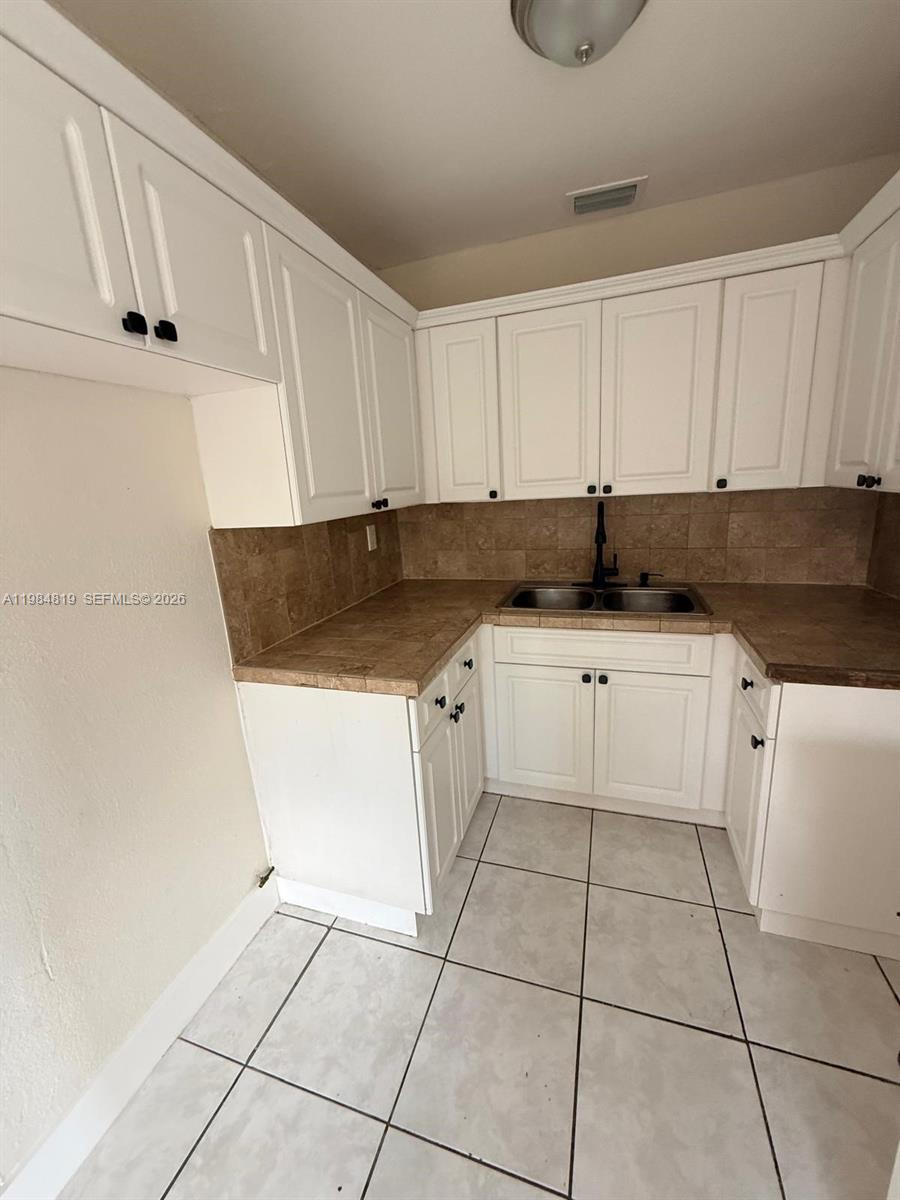 HMSTD LAKE PARK HOMES - Residential