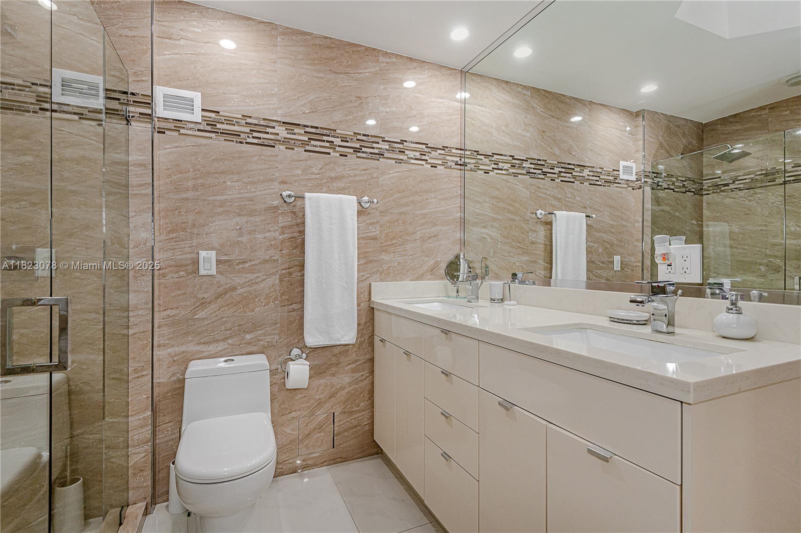 RONEY PALACE CONDO - Residential Lease