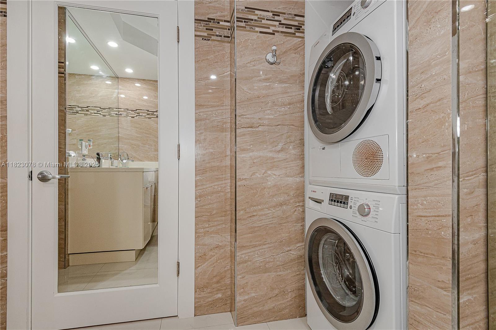 RONEY PALACE CONDO - Residential Lease