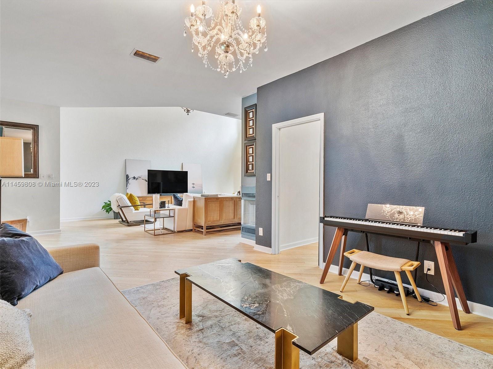 VICTORIA PARK CORR AMEN P - Residential