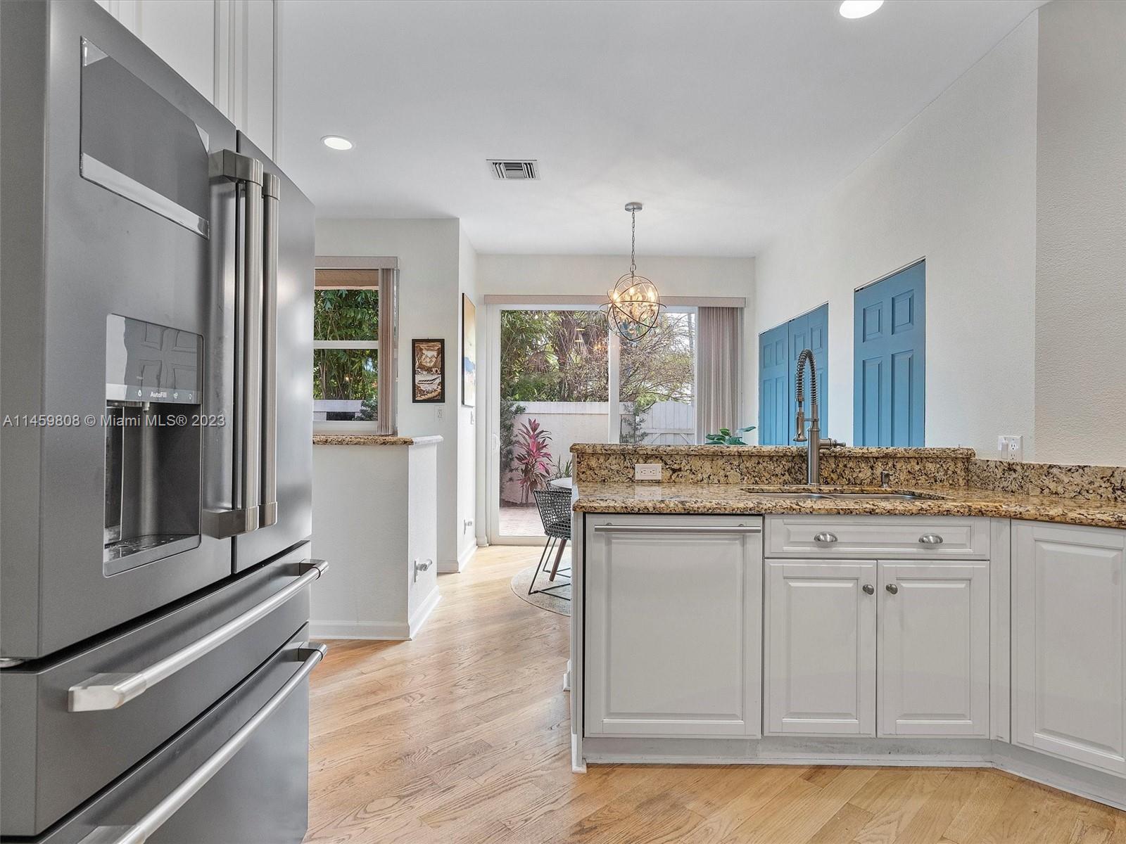 VICTORIA PARK CORR AMEN P - Residential