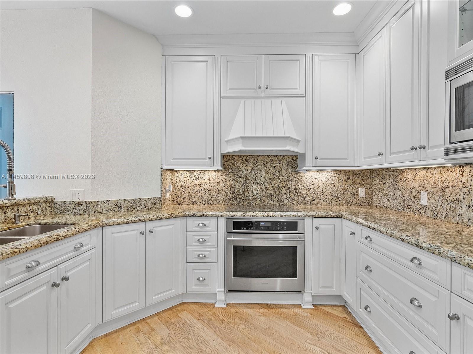 VICTORIA PARK CORR AMEN P - Residential