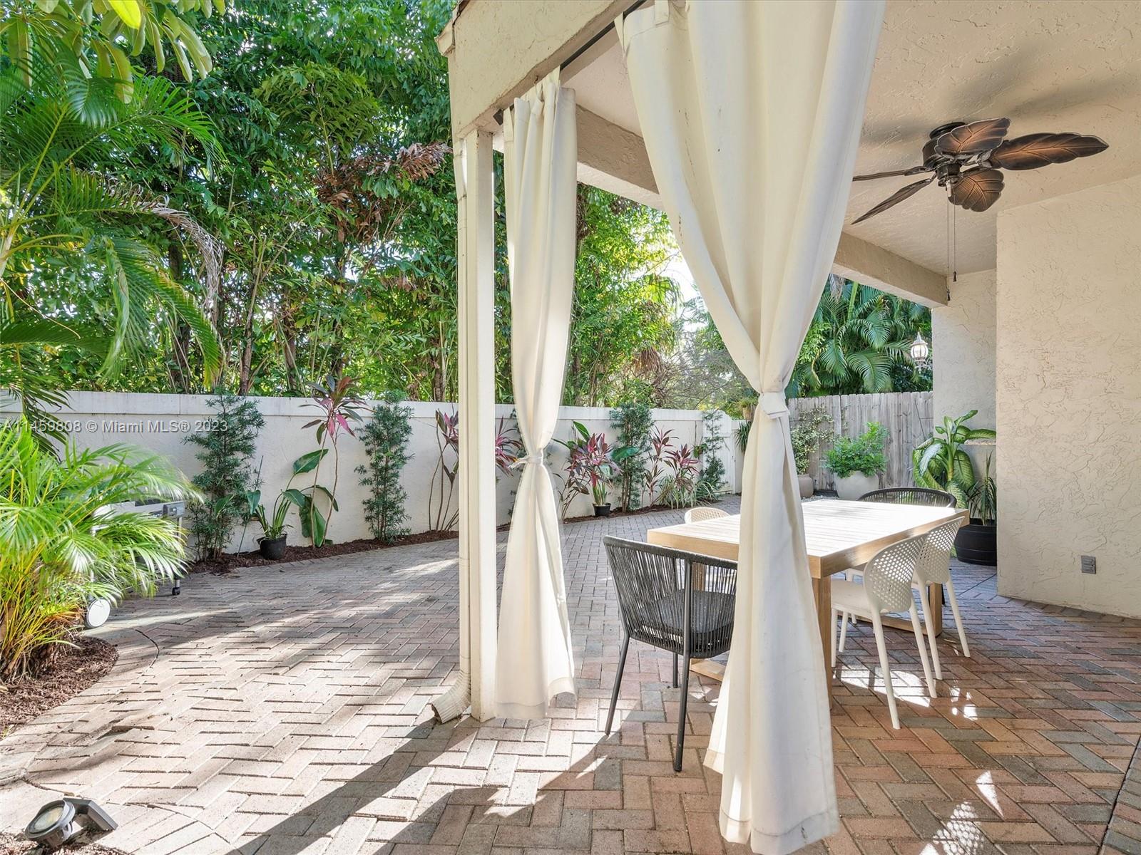 VICTORIA PARK CORR AMEN P - Residential