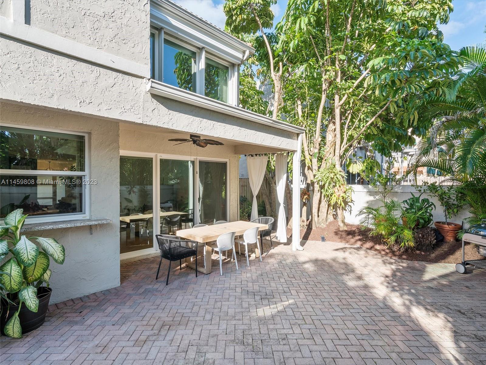 VICTORIA PARK CORR AMEN P - Residential