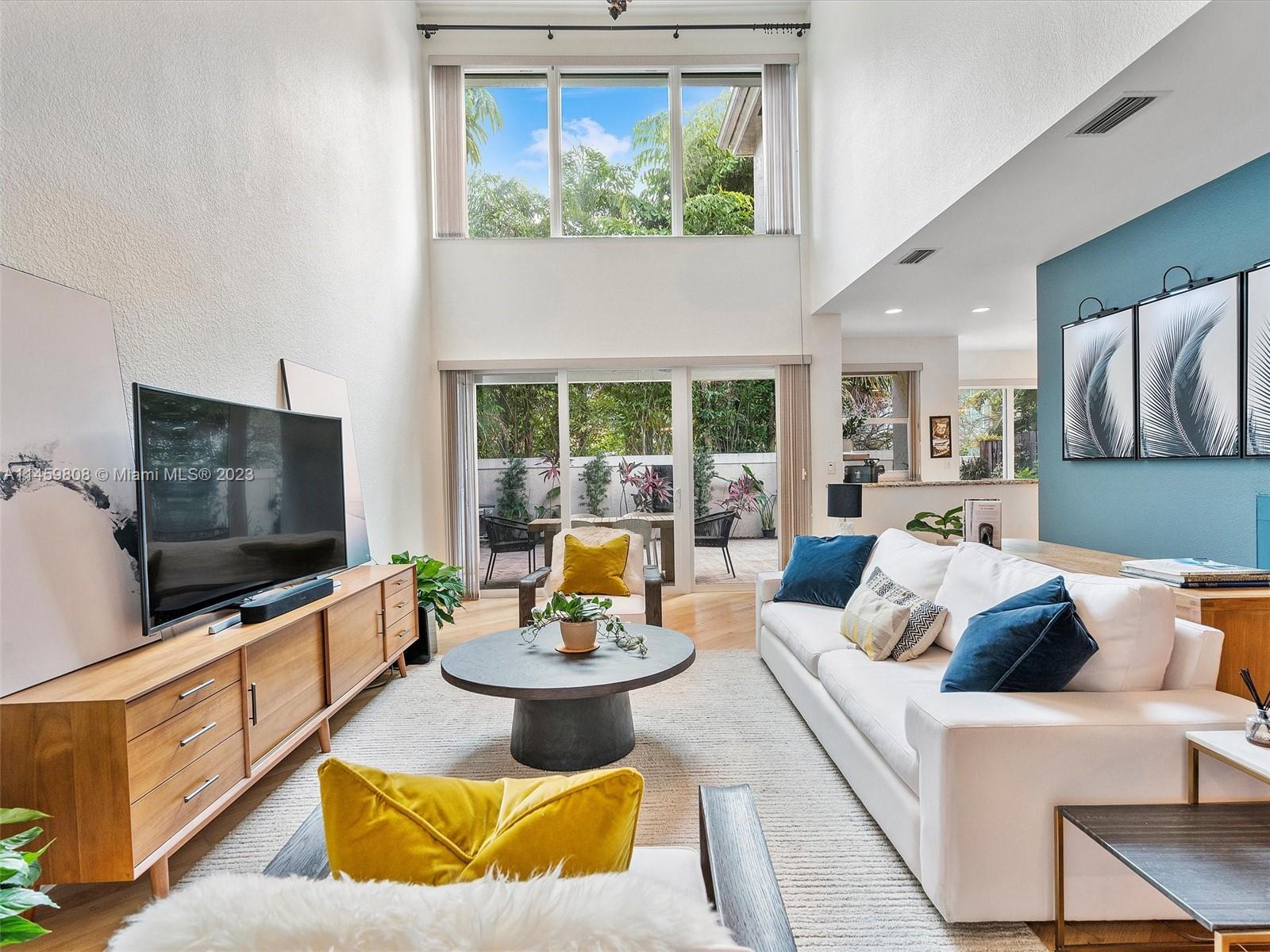 VICTORIA PARK CORR AMEN P - Residential