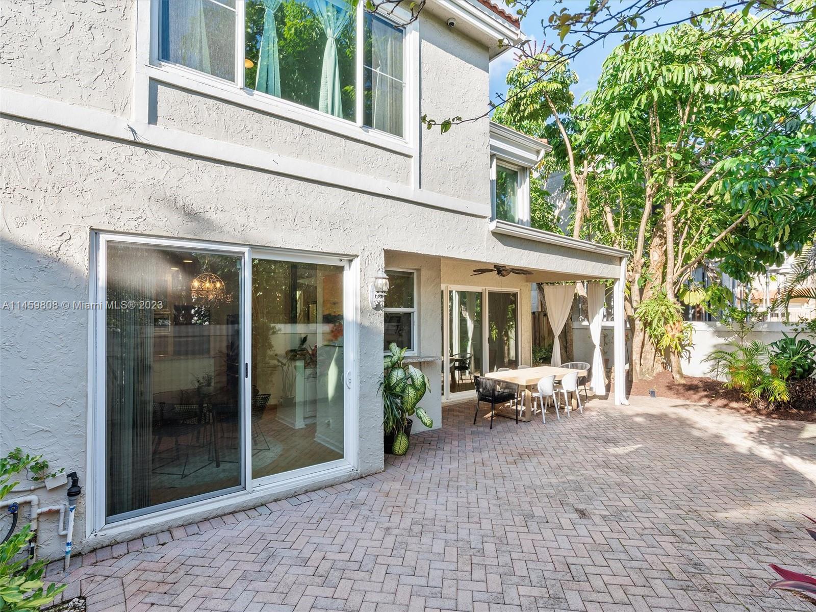 VICTORIA PARK CORR AMEN P - Residential