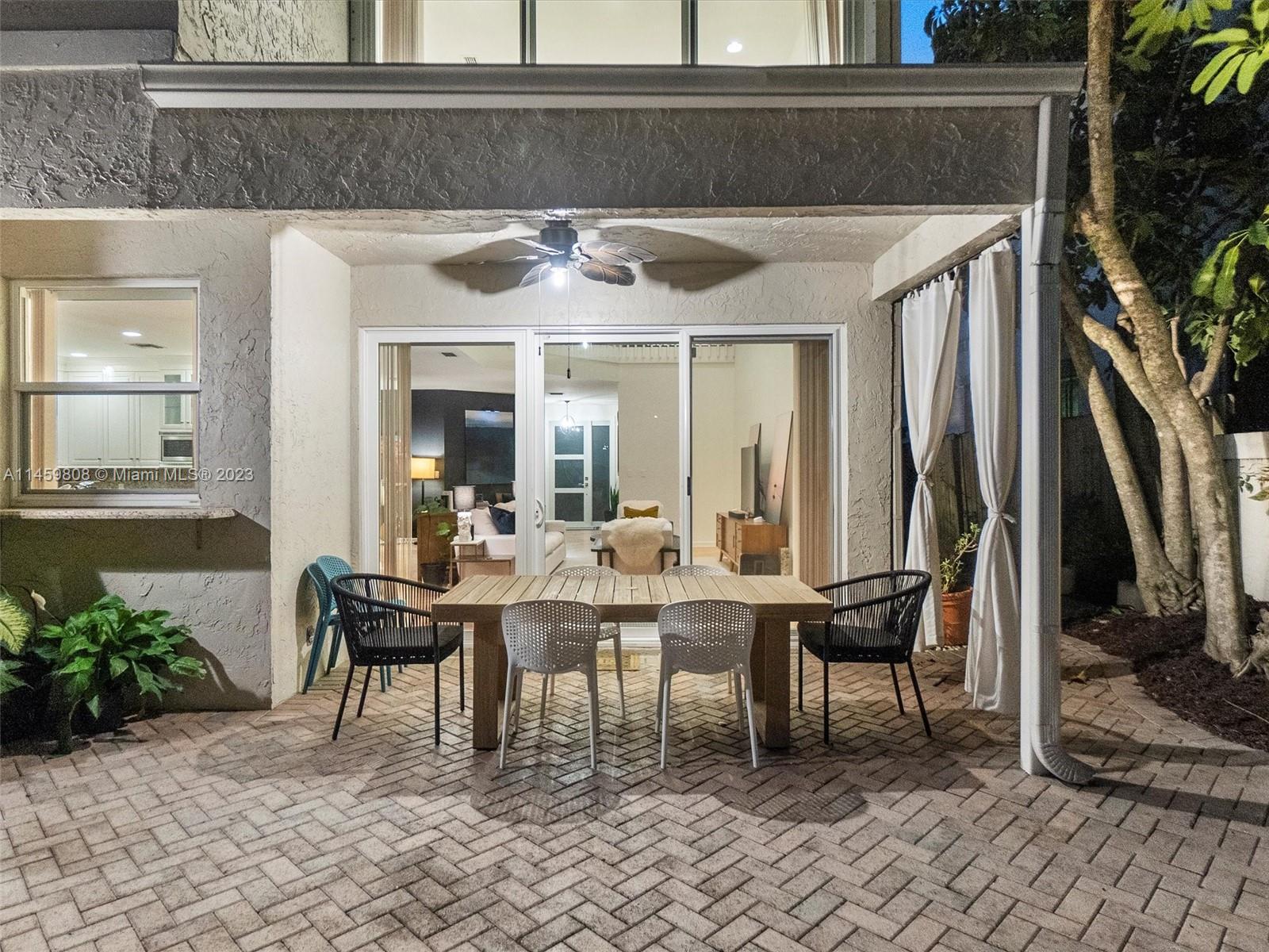 VICTORIA PARK CORR AMEN P - Residential