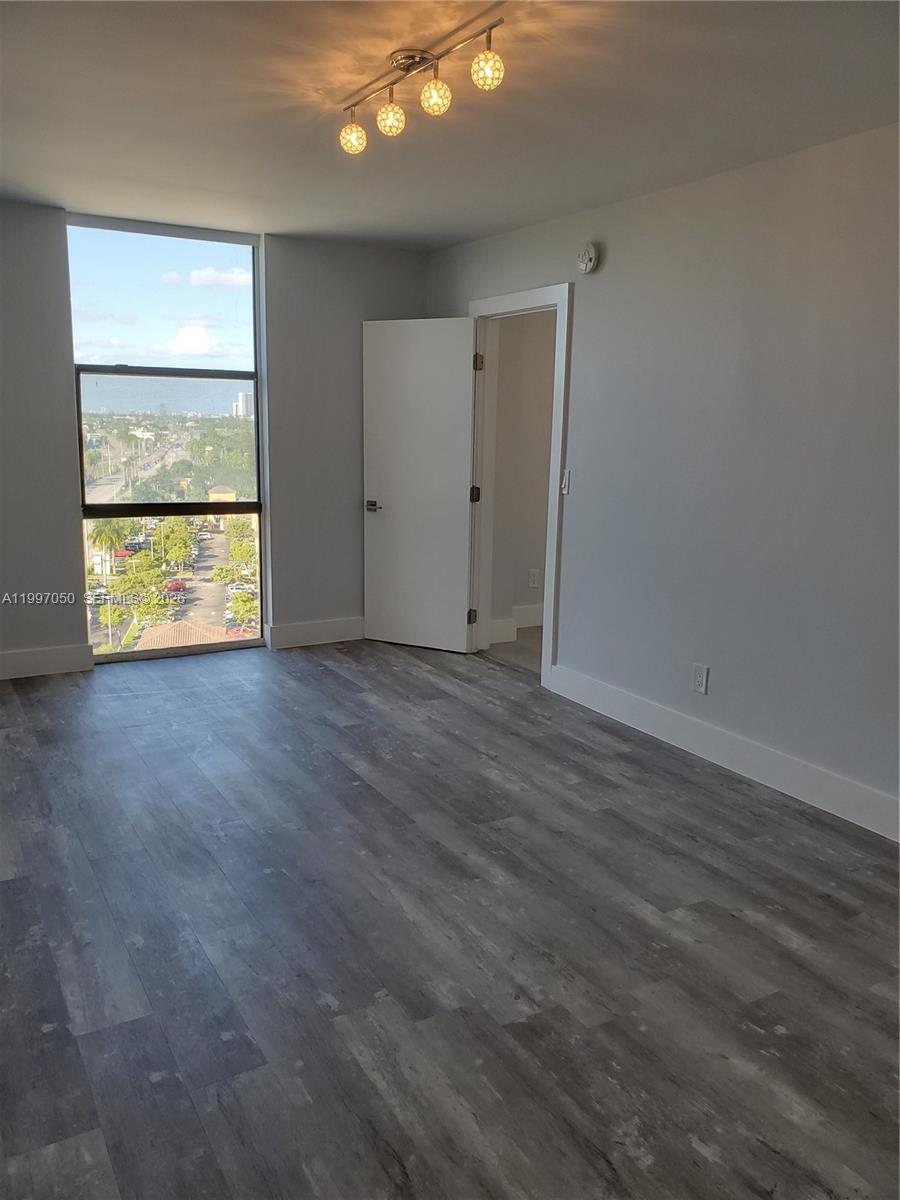 SAILBOAT CAY CONDO - Residential