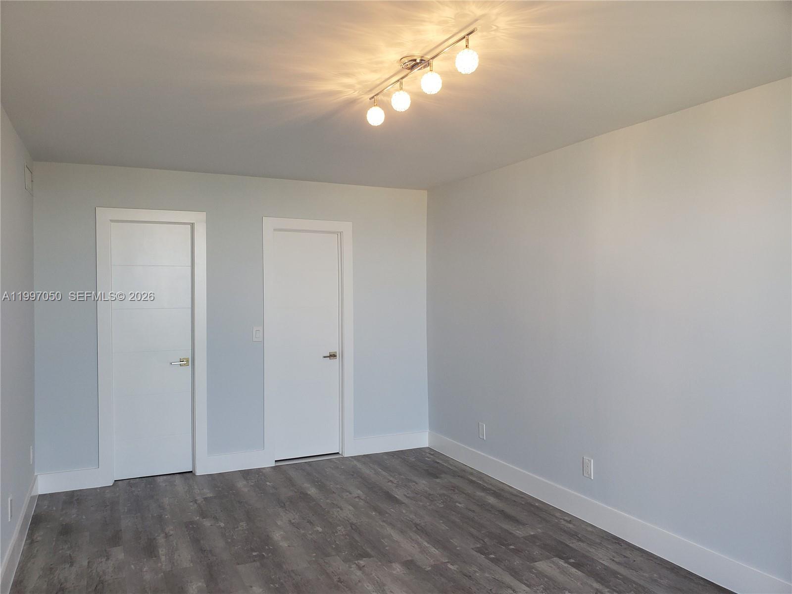 SAILBOAT CAY CONDO - Residential