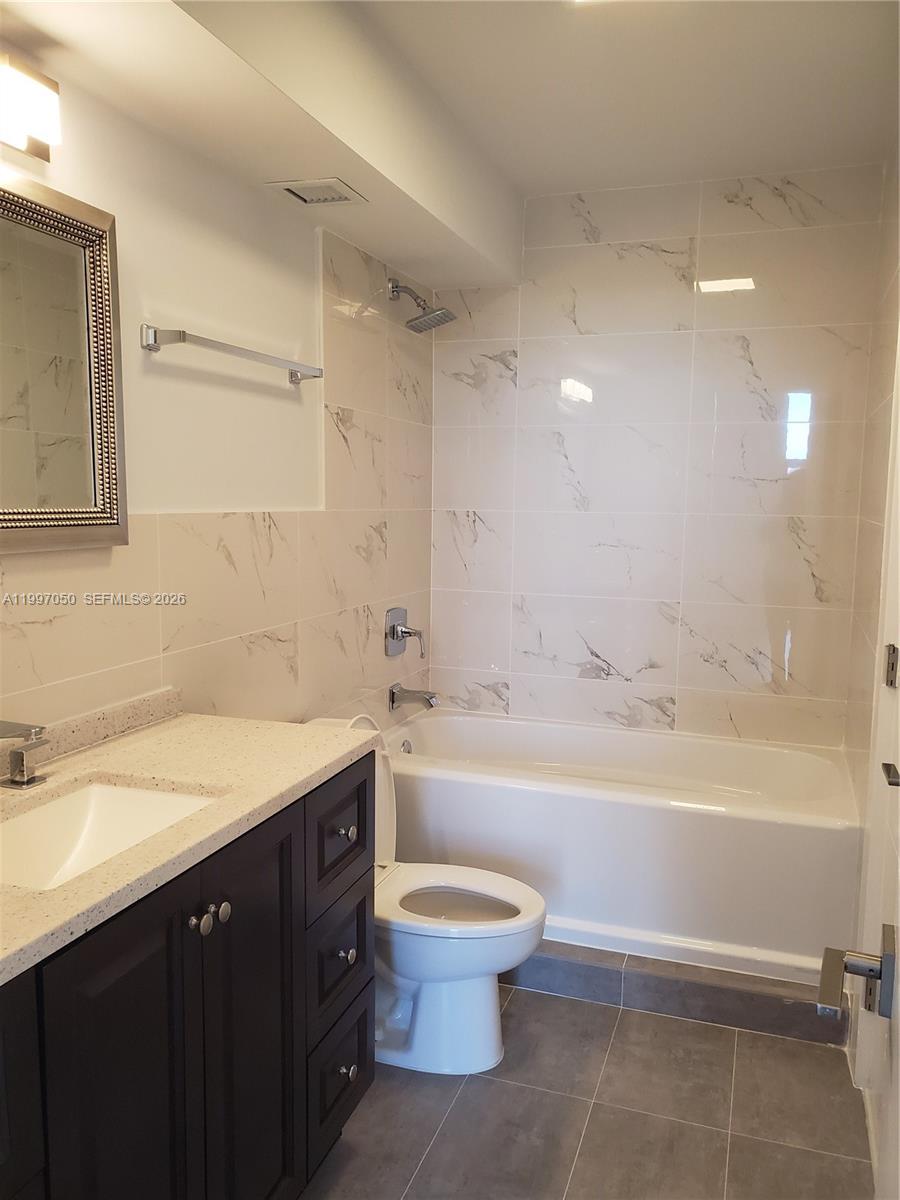 SAILBOAT CAY CONDO - Residential